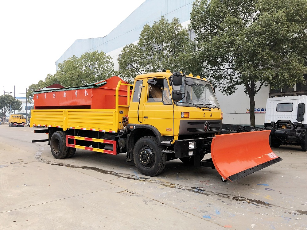 東風(fēng)153融雪撒布推雪車(chē)CLW5160TCXD5
